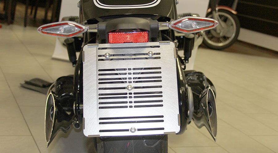 BMW R 18 Portatarga regolabile in acciaio inox