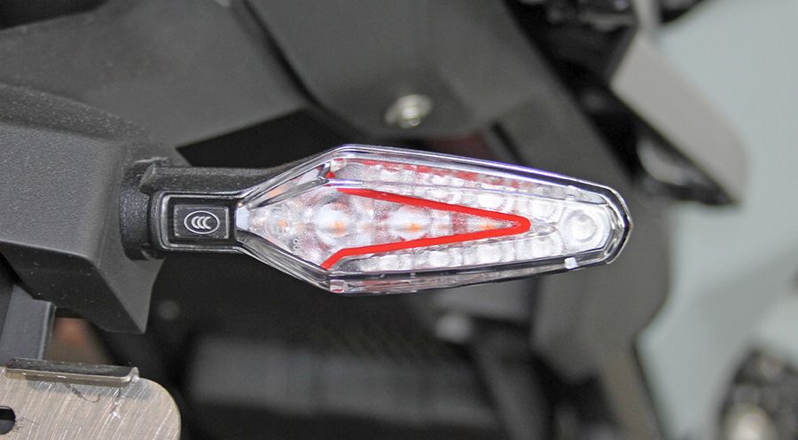 BMW S 1000 XR (2020- ) Indicatore LED posteriore multifunzione