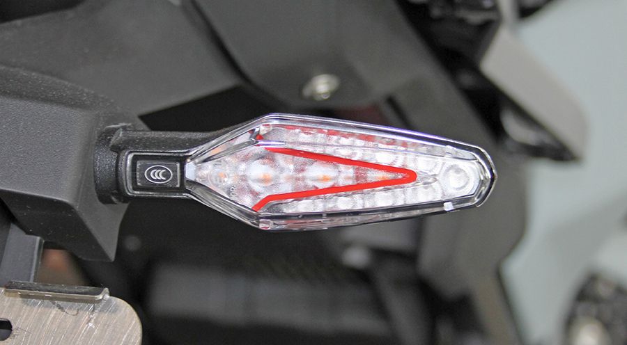 BMW F800GS (2024- ), F900GS & F900GS Adv Indicatore LED posteriore multifunzione