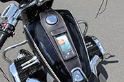 Pannello copriserbatoio in pelle con tasca per lo smartphone per BMW R18