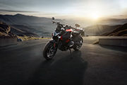 La nuova BMW R1300R