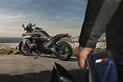 La nuova BMW R1300RS